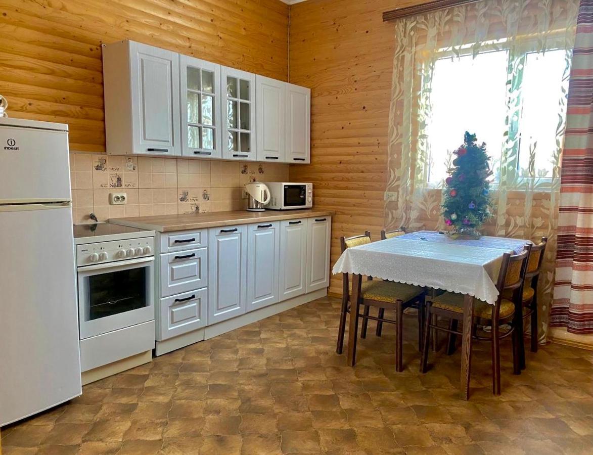 Затишний Будиночок Біля Річки Krivorovnya Buitenkant foto